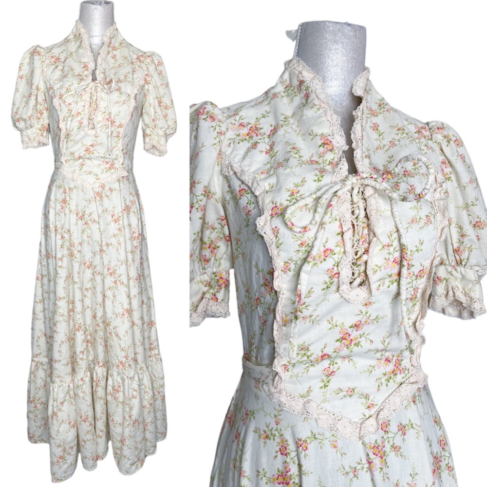 Vintage 1970s Handmade Floral Prairie Cottagecore Gunne Sax Style Dress